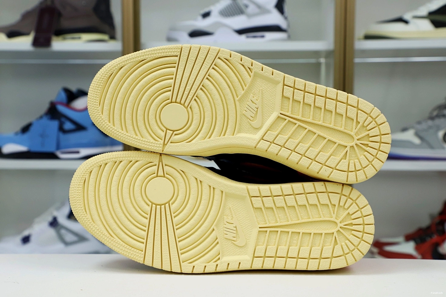 3.0' BACKBOARD OG HIGH 'SHATTERED JORDAN AIR 1 RETRO 0107